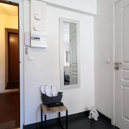 Les Suisses Zentral In Der Schoenen Altstadt Von Le Suquet 5 Min Zum Wlan Lejlighed *