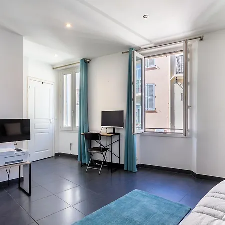 Les Suisses Zentral In Der Schoenen Altstadt Von Le Suquet 5 Min Zum Wlan * Cannes