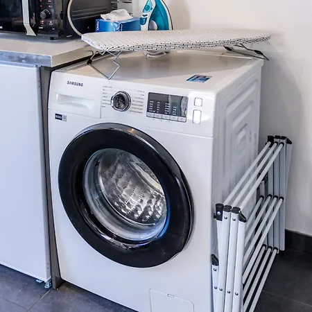 Les Suisses Zentral In Der Schoenen Altstadt Von Le Suquet 5 Min Zum Wlan