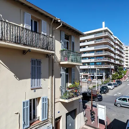 Les Suisses Zentral In Der Schoenen Altstadt Von Le Suquet 5 Min Zum Wlan Cannes