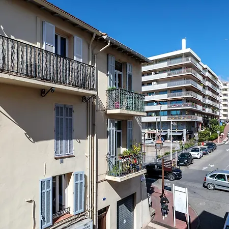 Le Suquet, & Palais Cannes