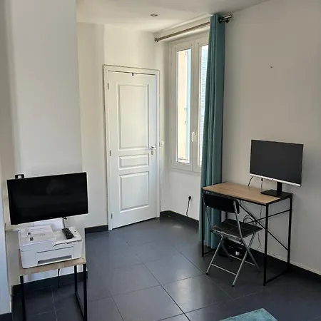 Les Suisses Zentral In Der Schoenen Altstadt Von Le Suquet 5 Min Zum Wlan Lejlighed *